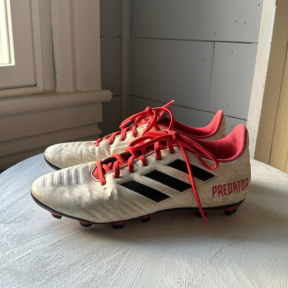 Adidas Predator Cletes - Picture 2 of 4